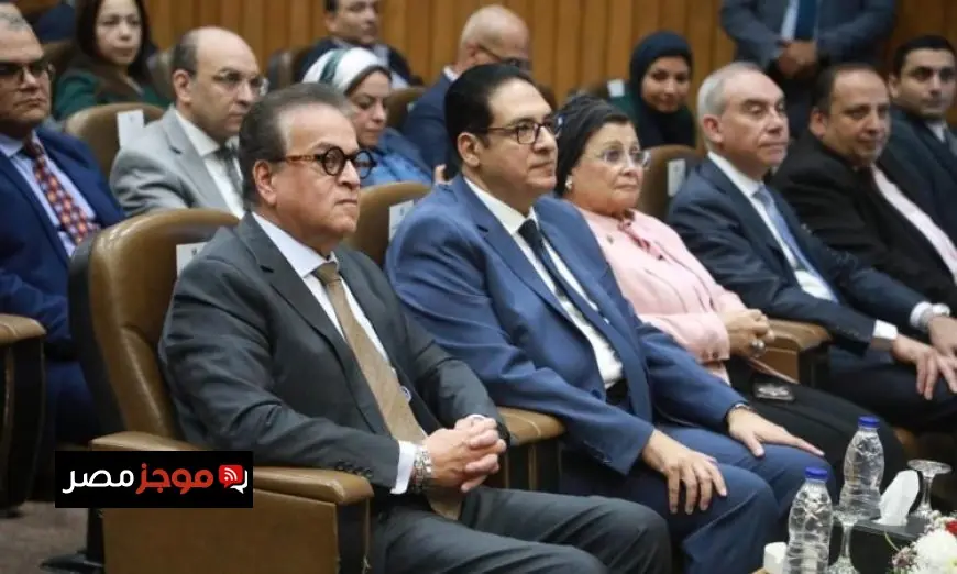 وزير الصحة يسهم في مناقشة دكتوراه تتناول مبادرة 100 مليون صحة