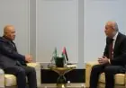 وزير الخارجية الأردني يلتقي بمسؤول عربي بارز خلال القمة في عمان