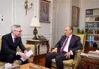 وزير الخارجية المصري يسلط الضوء على أهمية التعاون مع النرويج في مجالات الطاقة المتجددة