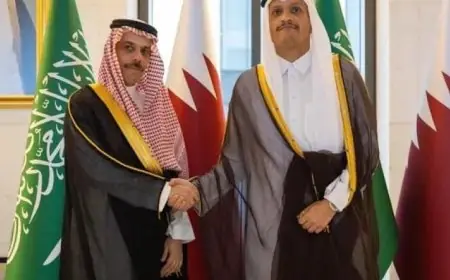 وزير الخارجية السعودي يناقش مع نظيره القطري سبل تعزيز الأمن والاستقرار في المنطقة