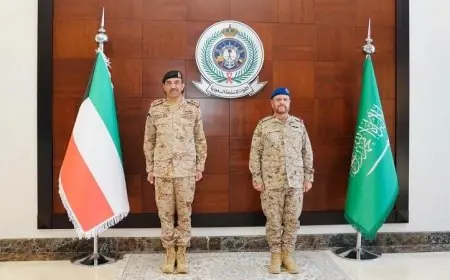 رئيس أركان الجيش الكويتي يناقش تعزيز التعاون العسكري والدفاعي مع نظيره السعودي