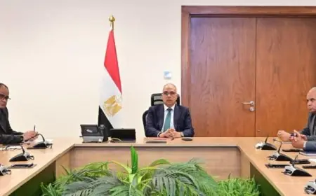 وزير الري يراقب استعدادات الوزارة للتعامل مع الأزمات والطوارئ