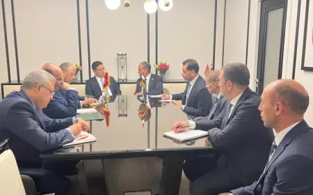 تعزيز العلاقات الثنائية بين وزير الخارجية ووزير الخارجية المغربي