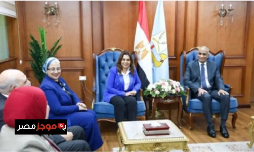منال عوض وأمل عمار يجتمعان مع محافظ كفر الشيخ لبحث قضايا التنمية الهامة