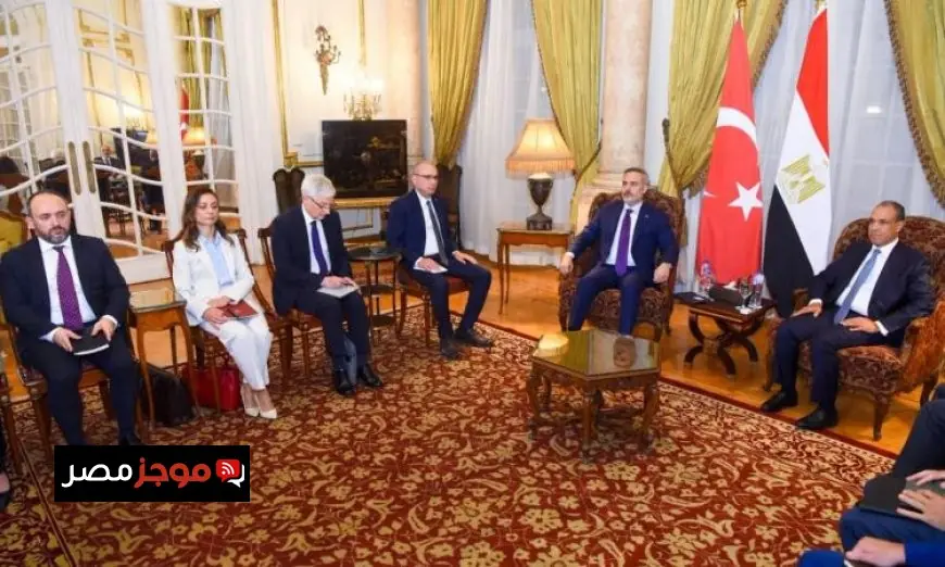 وزير الخارجية يعقد لقاءً مع نظيره التركي خلال اجتماع الأطراف الإقليمية الأربعة