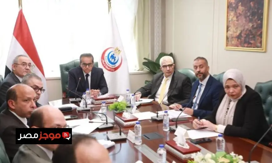 وزير الصحة يقود اجتماع مجلس إدارة الهيئة العامة للمستشفيات والمعاهد التعليمية لتعزيز الخدمات الصحية