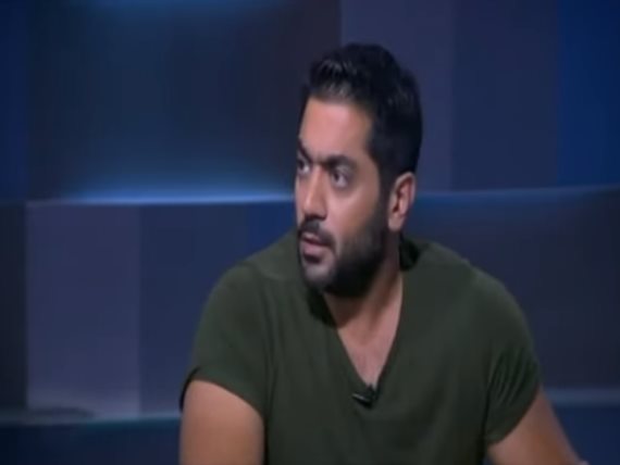 احمد فلوكس بعتدي بالضرب على فرد أمن كمبوند .. فيديو وصور