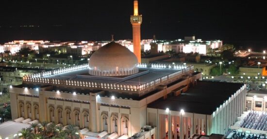 متى تم افتتاح المسجد الكبير بدولة الكويت