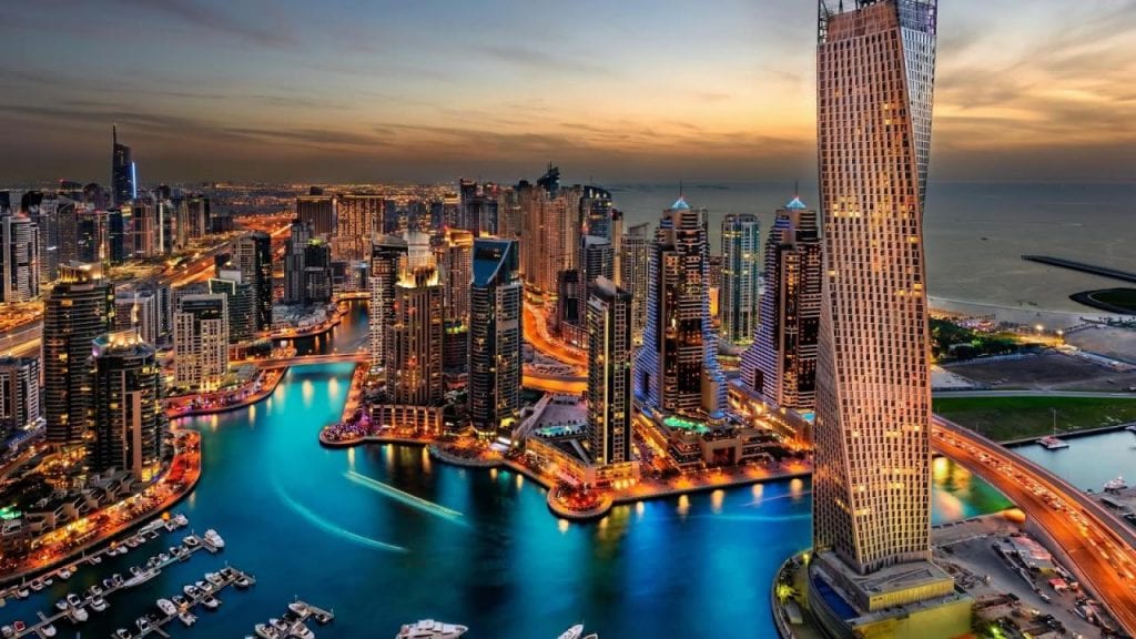 ما هي عاصمة دبي وما أهم مميزاتها وما لغة إمارة دبي