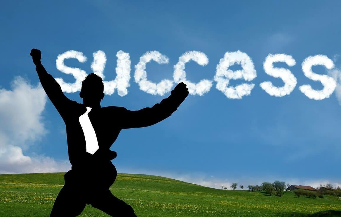 حوار بين طالبتين عن النجاح والفشل قصير وما هو الفرق بين النجاح والفشل ومقومات تحقيق النجاح