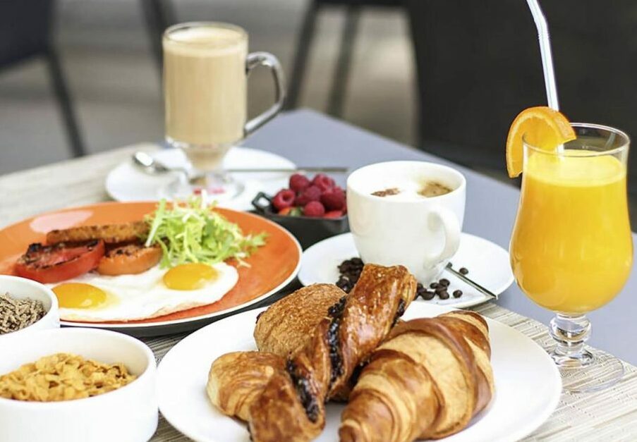 أماكن فطور في جدة وأفضل 15 مطعم للفطور في جدة