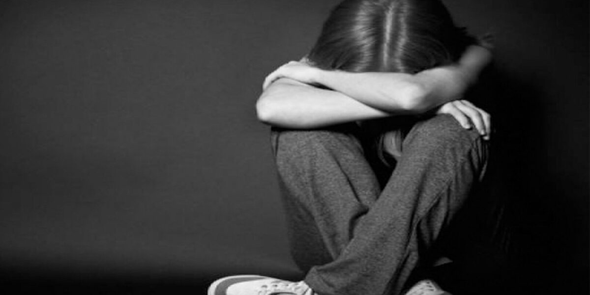 كيفية الخروج من الاكتئاب والحالة النفسية السيئة وما هو العلاج الدوائي والنفسي