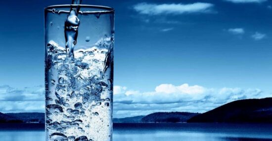 الماء البارد في المنام وتفسير رؤية الشرب من ماء البئر في المنام 