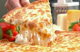 طريقة عمل البيتزا بالجبنة بطريقة سهلة وسريعة