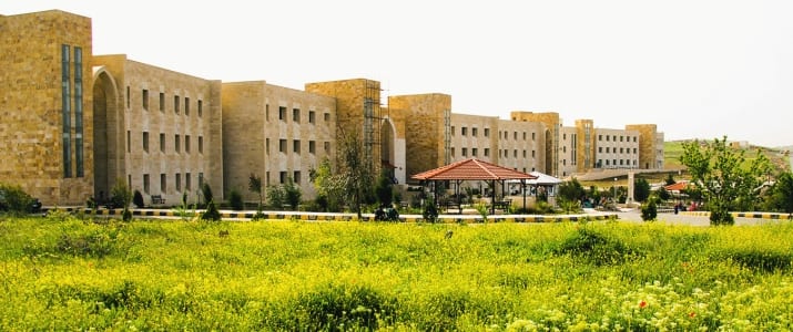 الجامعات الخاصة في الاردن السكن ومصاريف الجامعة