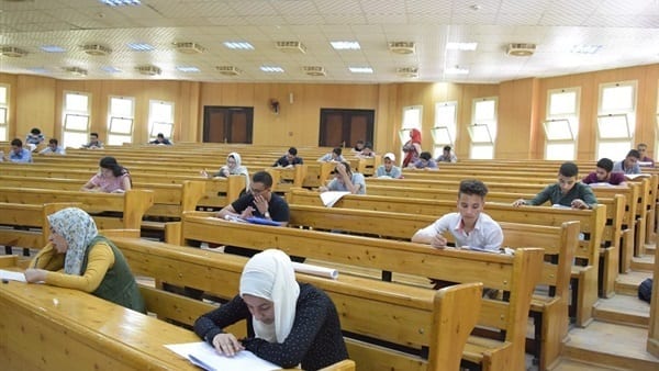 الكليات المتاحة لعلمي علوم في مختلف محافظات مصر