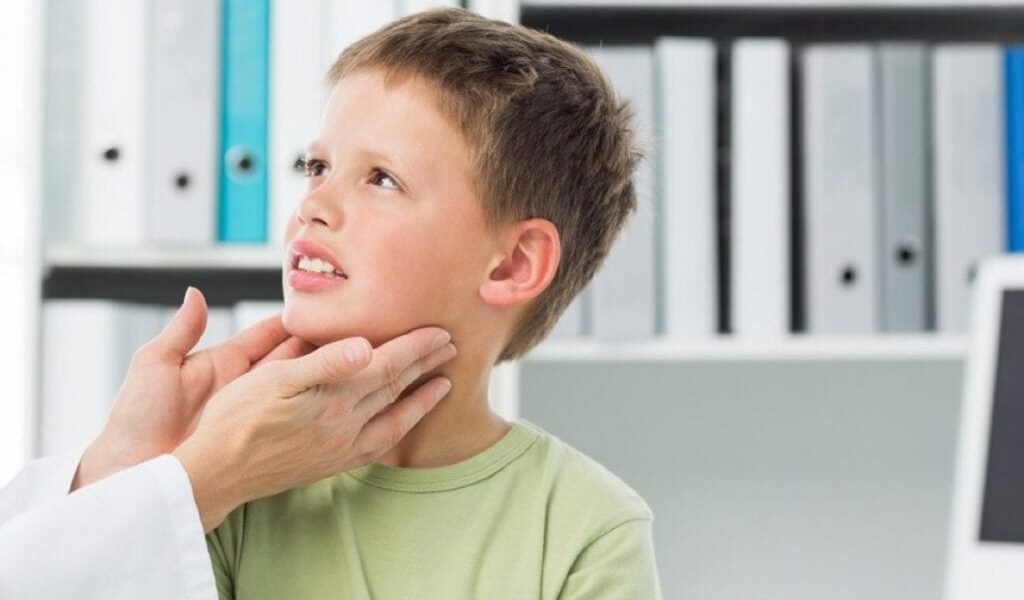 التهاب الغدد الليمفاوية عند الأطفال وأخطر أسباب التهاب الغدد