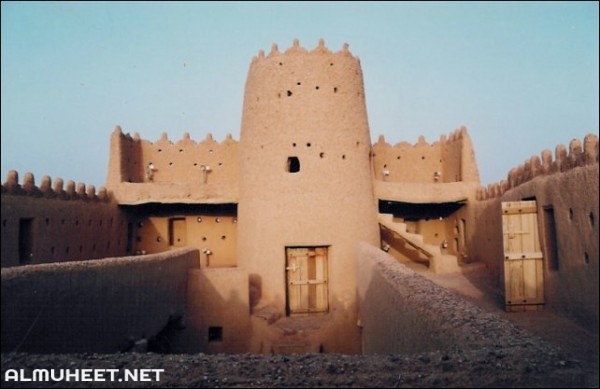 اين تقع قلعة عيرف في السعودية