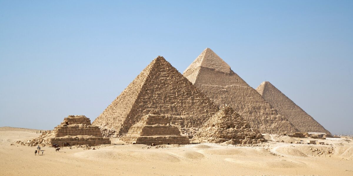كم تبلغ مساحة مصر والتقسيم الجغرافي والإداري لها