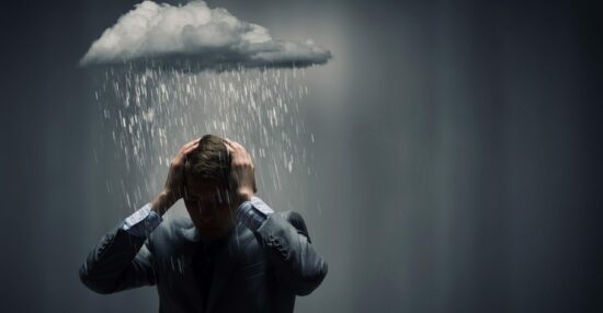 هل الاكتئاب من علامات الموت وما أسبابه وأعراضه؟