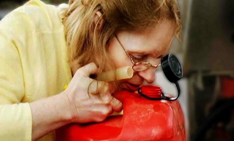 تحليل شخصية محبي رائحة البنزين