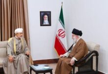 Photo of خامنئي خلال لقائه سلطان عُمان: إيران ترحب بإعادة العلاقات مع مصر