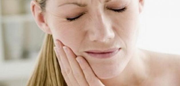 هل ألم الأسنان يسبب صداع ودوخة