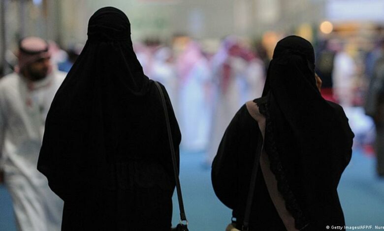 أشياء تفعلها المرأة السعودية ببراعة أكثر من الرجال
