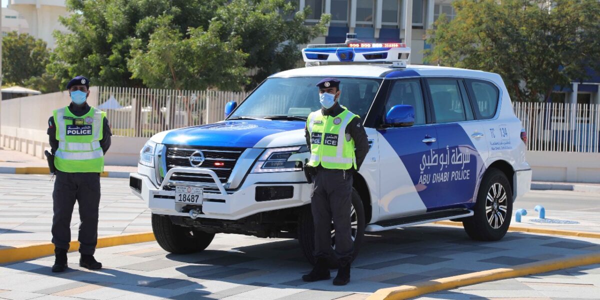 شرطة أبوظبي تفعل منظومة جديدة على مفترق الطرق
