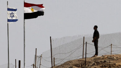 إسرائيل ترسل قوات إلى حدود مصر.. والإعلام العبري يحذر