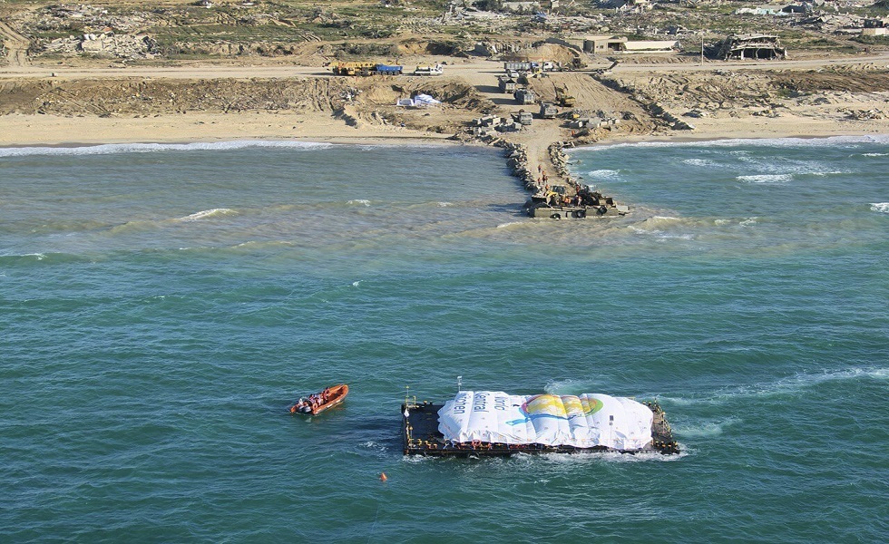 القاهرة تعلق على وصول سفينة الإسعافات الأولية إلى قطاع غزة عبر الممر البحري (صور)