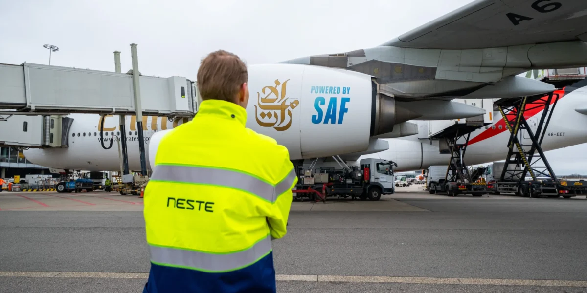 طيران الإمارات تبدأ استخدام وقود مستدام لرحلاتها من أمستردام