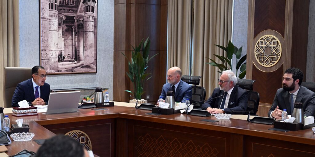 متابعة رئيس الوزراء الجهود المبذولة لإقامة مركز جوستاف روسي لعلاج الأورام في مصر - موجز مصر