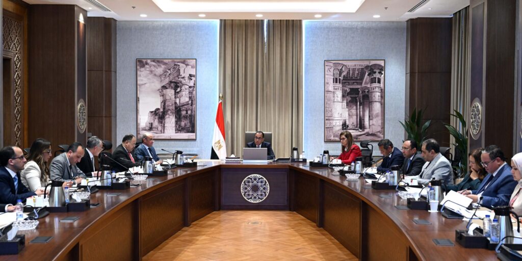 متابعة رئيس الوزراء لتعديلات قانون المناطق الاقتصادية - موجز مصر