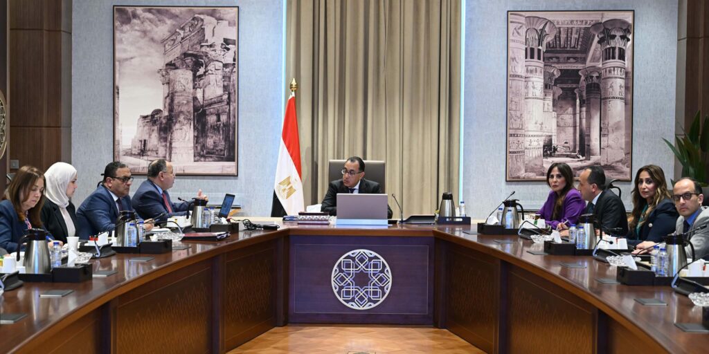 توجيه من مدبولي لبدء حوار مُجتمعي حول وثيقة السياسات الضريبية لمصر 2024 - 2030، استجابة لتوجيهات الرئيس - موجز مصر