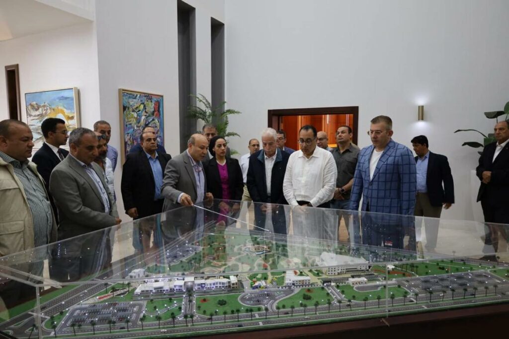 انطلاق جولة تفقد رئيس الوزراء لعدد من المشروعات التنموية والخدمية في شرم الشيخ - موجز مصر