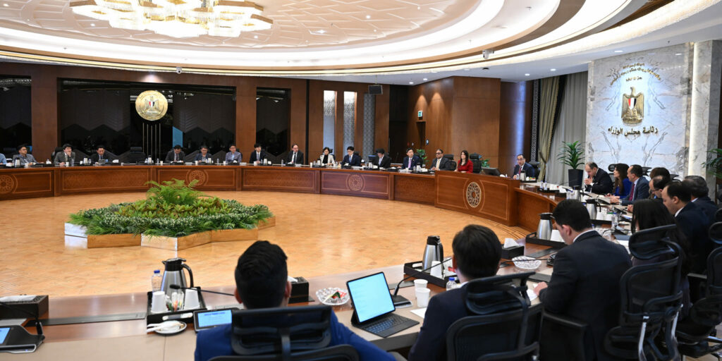 اجتماع رئيس الوزراء مع ممثلي أعلى 15 شركة كورية جنوبية في مصر - موجز مصر