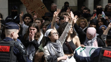 الشرطة الفرنسية تفض من جديد اعتصاما لطلاب مؤيدين لفلسطين بمعهد العلوم السياسية بباريس