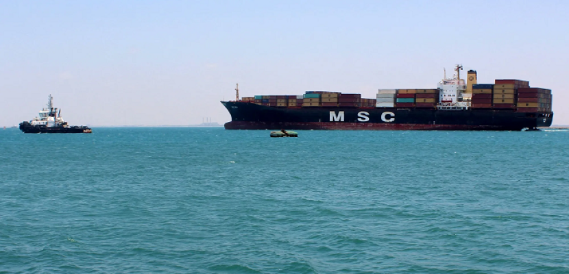 هيئة بحرية: الإبلاغ عن انفجارين قرب سفينة تجارية جنوب عدن والطاقم بخير