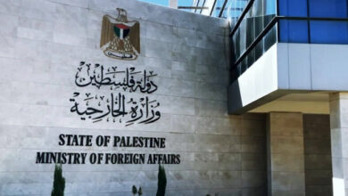 الخارجية الفلسطينية: اعتداء مليشيات المستوطنين على قافلة مساعدات أردنية تحدّ سافر للإرادة الدولية